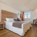 Nichotel Szálloda