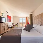 Nichotel 4*