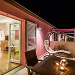 Nichotel Szálloda