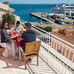 Nichotel Szálloda 4*