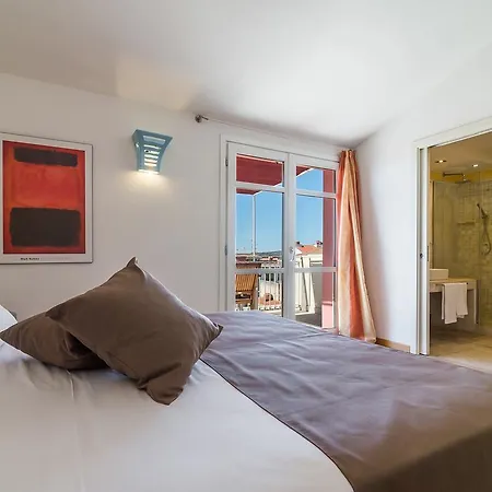 Nichotel Szálloda 4*
