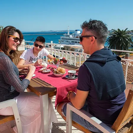 Nichotel Carloforte (Isola di San Pietro)