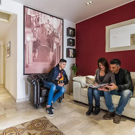 Nichotel Szálloda 4*