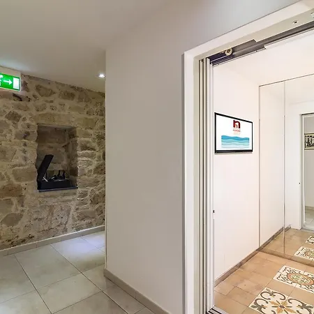Nichotel 4*