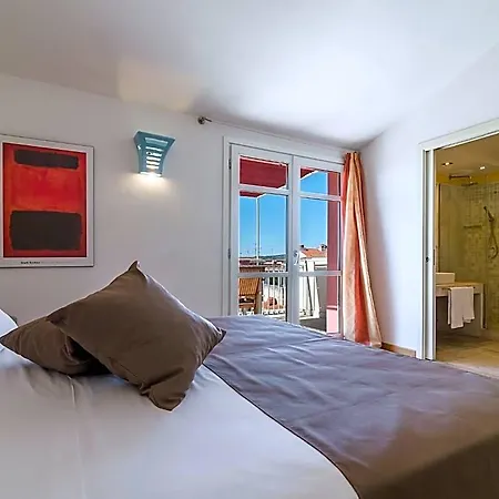 Nichotel מלון 4*
