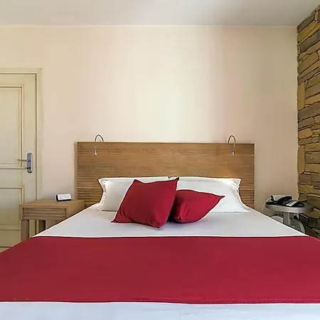 מלון Nichotel 4*
